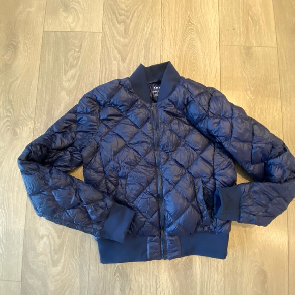 Navy TNA Bomber Puff | Aritzia - Picture 4 of 7